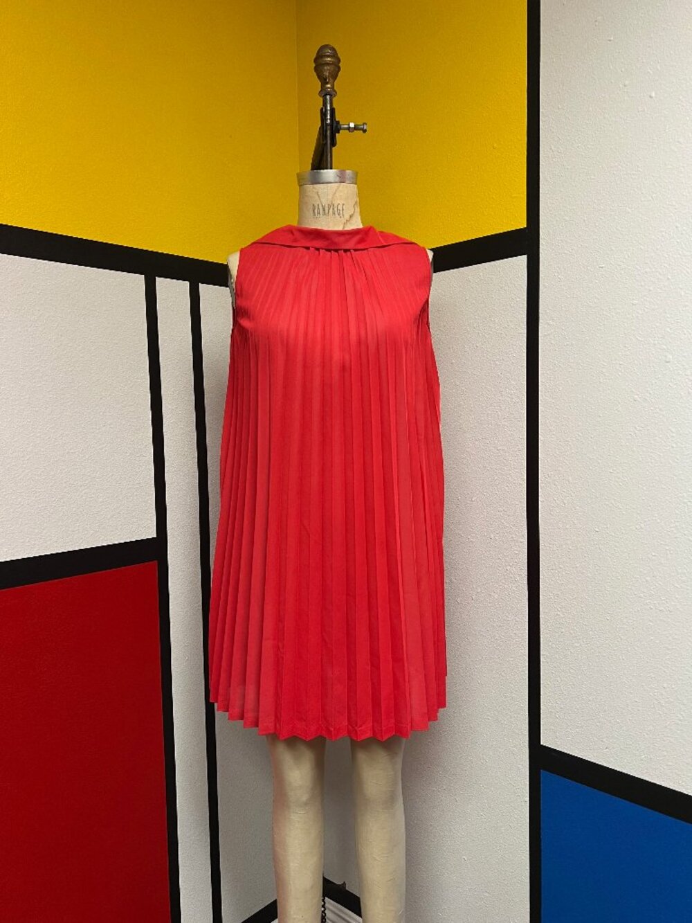 EUC Vintage 1960s Accordion Pleat Tetoron Red Shift Dress Size Small
